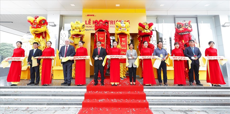 DHL Express Việt Nam khai trương trung tâm khai thác mới tại Hà Nội. DHL Express Việt Nam khai trương trung tâm khai thác mới tại Hà Nội.