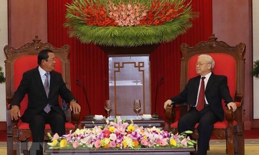 Tổng Bí thư, Chủ tịch Nước Nguyễn Phú Trọng tiếp Thủ tướng  Campuchia Samdech Techo Hun Sen. Ảnh: TTXVN.