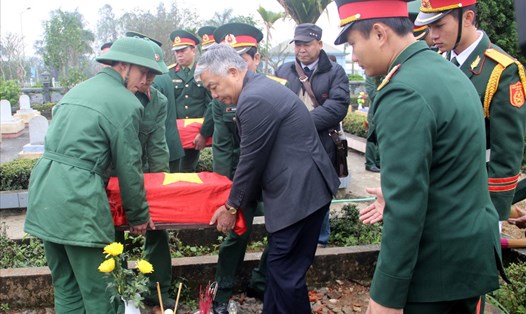 40 hài cốt liệt sĩ được an táng tại Nghĩa trang liệt sĩ thị xã Quảng Trị. Ảnh: HT.