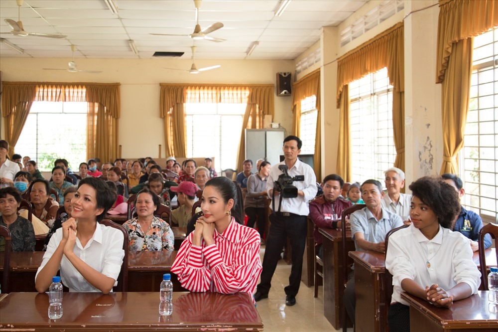 H'Hen Niê và Hoàng Thùy. Ảnh: Sang Đào