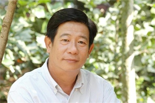 Nam diễn viên Nguyễn Hậu