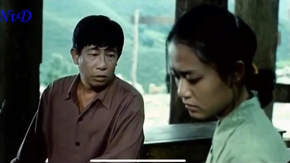 Hồng Ánh và nghệ sĩ Nguyễn Hậu trong bộ phim Thung lũng hoang vắng.