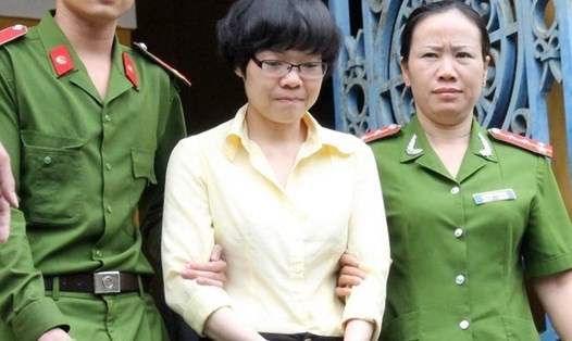 Huỳnh Thị Huyền Như tiếp tục ra tòa khi xét xử vụ án Navibank. Ảnh: Phùng Bắc 