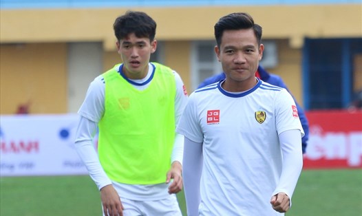 Đinh Thanh Trung đánh giá cao những cầu thủ U23 của SLNA. Ảnh: Giang Nguyễn 