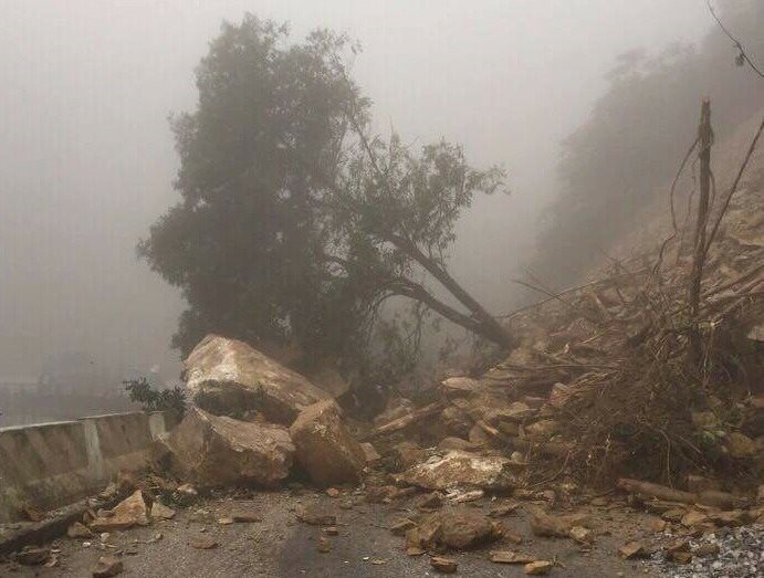 Hiện trường vụ sạt lở.