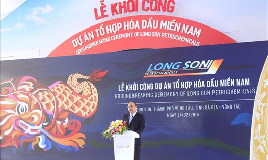 Thủ tướng Nguyễn Xuân Phúc phát biểu tại buổi lễ khởi công
