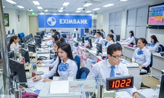 Vì tin tưởng vào vị Phó Giám đốc EximBank Chi nhánh TPHCM, bà Chu Thị Bình đã bị chiếm đoạt toàn bộ số tiền trong sổ tiết kiệm lên tới 301 tỉ đồng. Ảnh minh họa: PV