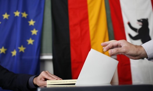 Cử tri bỏ phiếu ở Đức năm 2017. Ảnh: REUTERS