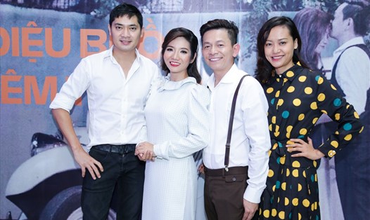 Hồng Ánh, Minh Luân chúc mừng "cặp đôi bolero"  Tuấn Tú-Ngọc Duyên