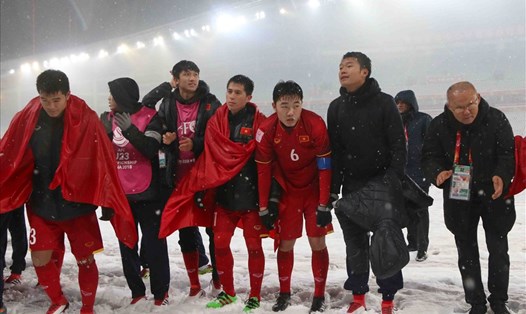 Nhiều thách thức lẫn cạm bẫy chờ đón các cầu thủ U.23 Việt Nam sau thành công. Ảnh: HỮU PHẠM