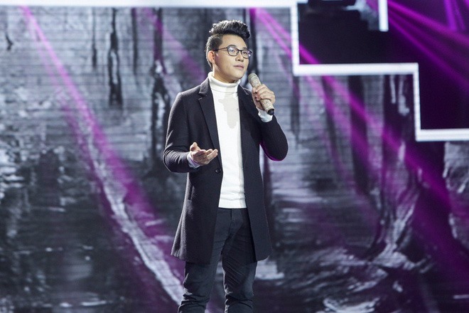 Tiến sĩ Nguyễn Duy Cường thi hát bolero và nhận được sự yêu mến của khán giả nhờ giọng hát vô cùng ngọt ngào. Ảnh: BTC