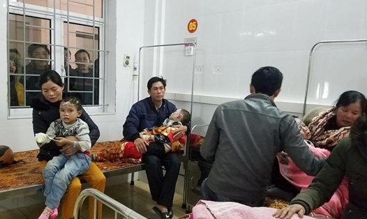 Các học sinh bị bỏng đang điều trị tại Bệnh viện ĐK tỉnh Hà Tĩnh.