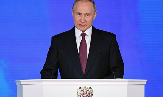 Tổng thống Nga Vladimir Putin đọc thông điệp liên bang ngày 1.3.2018. Ảnh: Sputnik