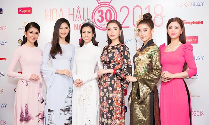 Dàn người đẹp hội ngộ tại Họp báo Hoa hậu Việt Nam 2014. Ảnh: TPO