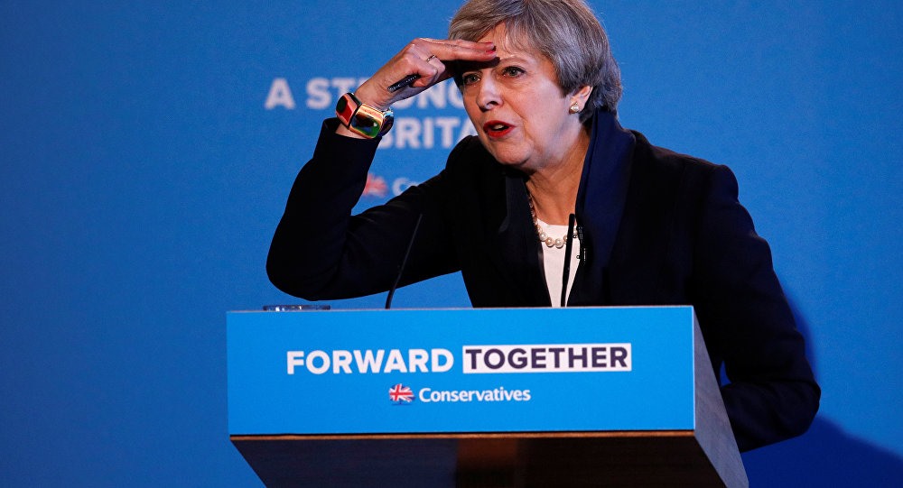 Thủ tướng Anh Theresa May ra tối hậu thư với Nga. Ảnh: Reuters