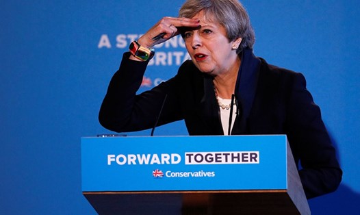 Thủ tướng Anh Theresa May ra tối hậu thư với Nga. Ảnh: Reuters