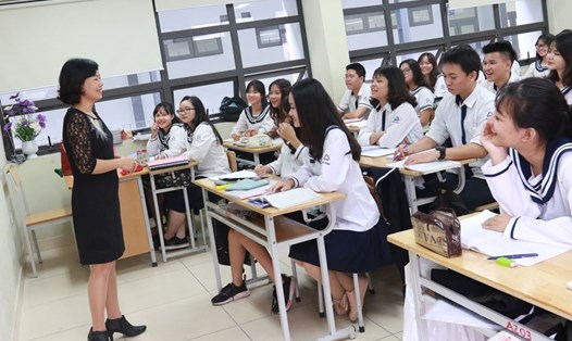 Giờ lên lớp của cô trò một trường THPT tại Hà Nội. Ảnh: HẢI NGUYỄN