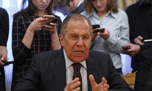 Ngoại trưởng Nga Sergei Lavrov cáo buộc Anh hành xử "lỗ mãng". Ảnh: AP