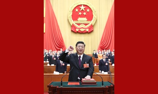 Ông Tập Cận Bình tuyên thệ nhậm chức Chủ tịch Nước Trung Quốc nhiệm kỳ thứ 2 hôm 17.3. Ảnh: Tân Hoa Xã. 
