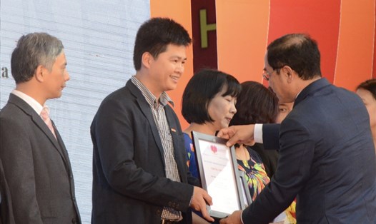 Báo Lao Động nhận 3 giải cao tại Hội báo.
