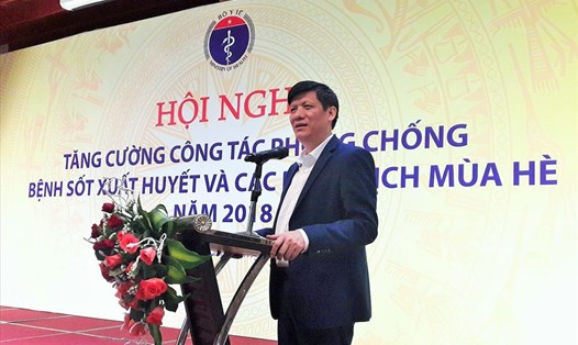 Thứ trưởng Bộ Y tế Nguyễn Thanh Long phát biểu khai mạc Hội nghị (Ảnh: Thùy Linh)