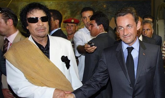 Cựu Tổng thống Sarkozy bị cáo buộc nhận tiền của chính quyền Tổng thống Gaddafi. Ảnh: Metro