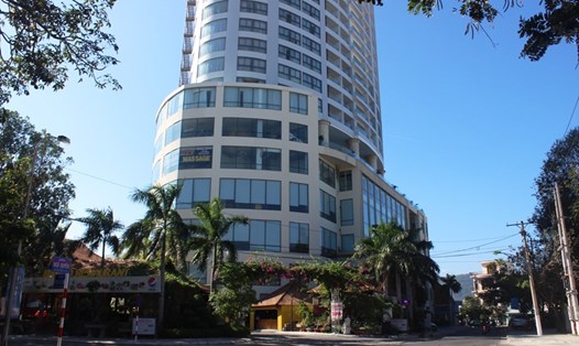 Khách sạn Bavico Nha Trang (Công ty Bạch Việt) xảy ra nhiều khiếu nại, tố cáo của nhà đầu tư đã ký hợp đồng mua bán căn hộ. Ảnh: PV