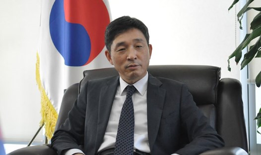 Đại sứ Hàn Quốc tại Việt Nam Lee Hyuk. Ảnh: QUANG ĐÀO