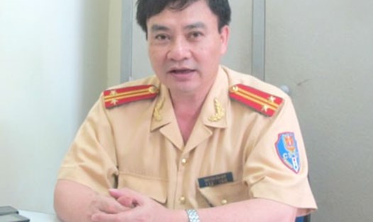 Thượng tá Nguyễn Văn Quỹ (thời điểm chụp ảnh là trung tá) 
- nguyên Tổ trưởng Tổ xử lý vi phạm Đội CSGT số 1 (Công an TP Hà Nội).