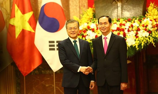 Chủ tịch Nước Trần Đại Quang tiếp Tổng thống Hàn Quốc Moon Jae-in. Ảnh: Sơn Tùng