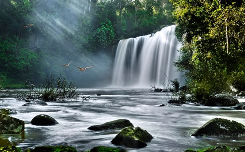 Quần thể thác nước tuyệt đẹp của huyện K'Bang (Gia Lai).