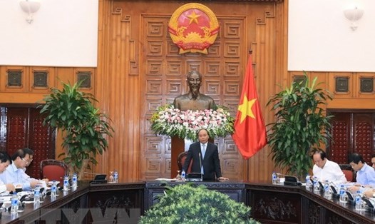 Thủ tướng Nguyễn Xuân Phúc chủ trì cuộc họp. Ảnh: TTXVN