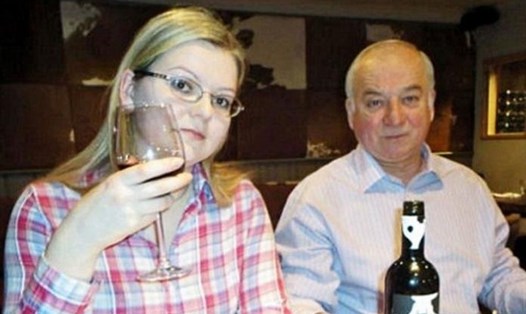Ông Sergey Skripal và con gái Yulia Skripal. Ảnh: Sky News