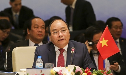 Thủ tướng Nguyễn Xuân Phúc phát biểu khai mạc Hội nghị cấp cao CLV. Ảnh: Hồng Nguyễn. 