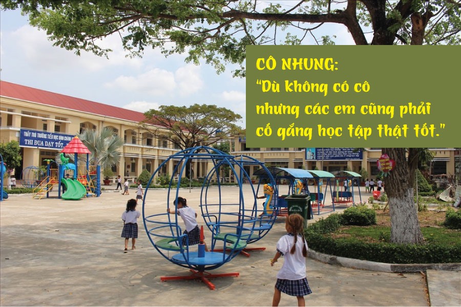 Cô Nhung khuyên học trò cố gắng học tập.