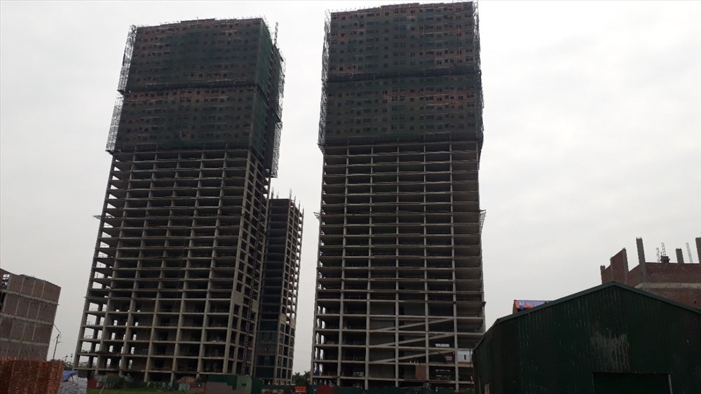 Dự án nhà ở xã hội Bright City chưa biết khi nào mới bàn giao nhà. Ảnh: T.Chí

