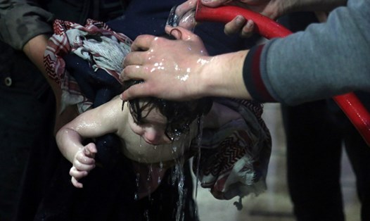 Nga nói những bức ảnh trẻ em được điều trị sau cáo buộc tấn công hóa học ở Douma là giả mạo. Ảnh: Reuters