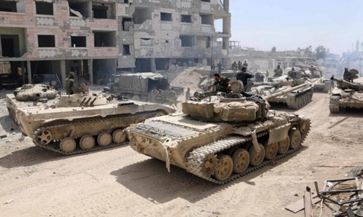 Quân đội Syria tập kết ở Douma ngày 8.4.2018. Ảnh: AFP