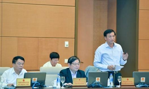 Ông Nguyễn Hạnh Phúc - Tổng thư ký Quốc hội, Chủ nhiệm Văn phòng Quốc hội phát biểu tại phiên họp
