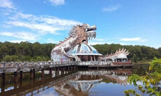 Khám phá Công viên nước ma mị nhất Việt Nam. Ảnh: XH