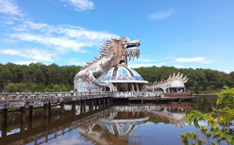 Khám phá Công viên nước ma mị nhất Việt Nam. Ảnh: XH