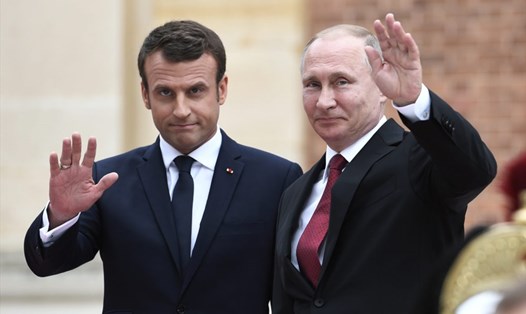 Tổng thống Emmanuel Macron và Tổng thống Vladimir Putin tại Điện Versailles ngày 29.5.2017. Ảnh: AP