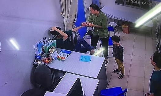 Người đàn ông tấn công bác sĩ V.H.C đêm 13.4 tại Bệnh viện Xanh pôn, Hà Nội