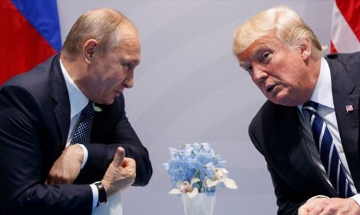 Tổng thống Vladimir Putin và Tổng thống Donald Trump. Ảnh: LAT