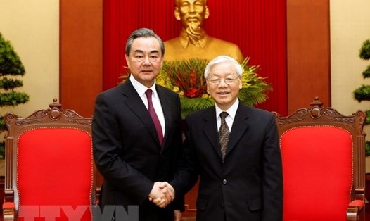 Tổng Bí thư Nguyễn Phú Trọng tiếp Ủy viên Quốc vụ, Bộ trưởng Bộ Ngoại giao Trung Quốc Vương Nghị. Ảnh: TTXVN.