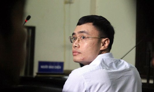 Cựu nhà báo Lê Duy Phong tại tòa sáng nay.
