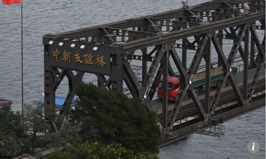 Cây cầu nối Trung Quốc với Triều Tiên ở thành phố Đan Đông. Ảnh: AFP