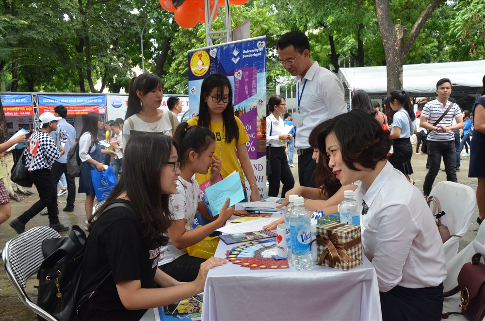 Công tác tham vấn học đường cần được thực hiện bài bản, tránh hình thức, qua loa. Ảnh: HUYÊN NGUYỄN