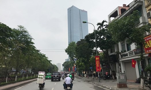 Phố Liễu Giai, Hà Nội tuy rộng nhưng ngày thường các phương tiện lưu thông cũng không được thoải mái. Hôm nay, ngày đầu nghỉ lễ cảnh ùn tắc không còn, đường phố thông thoáng hơn.