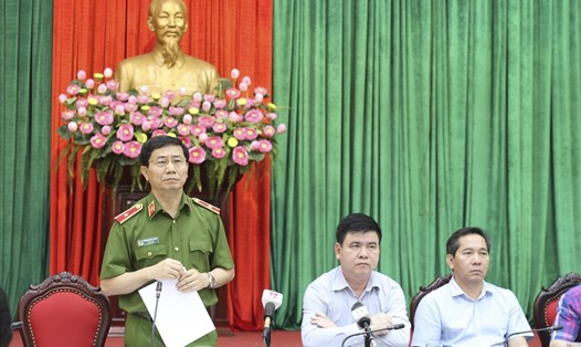 Thiếu tướng Hoàng Quốc Định - Giám đốc Cảnh sát PCCC Hà Nội phát biểu tại giao ban báo chí. Ảnh Trần Vương